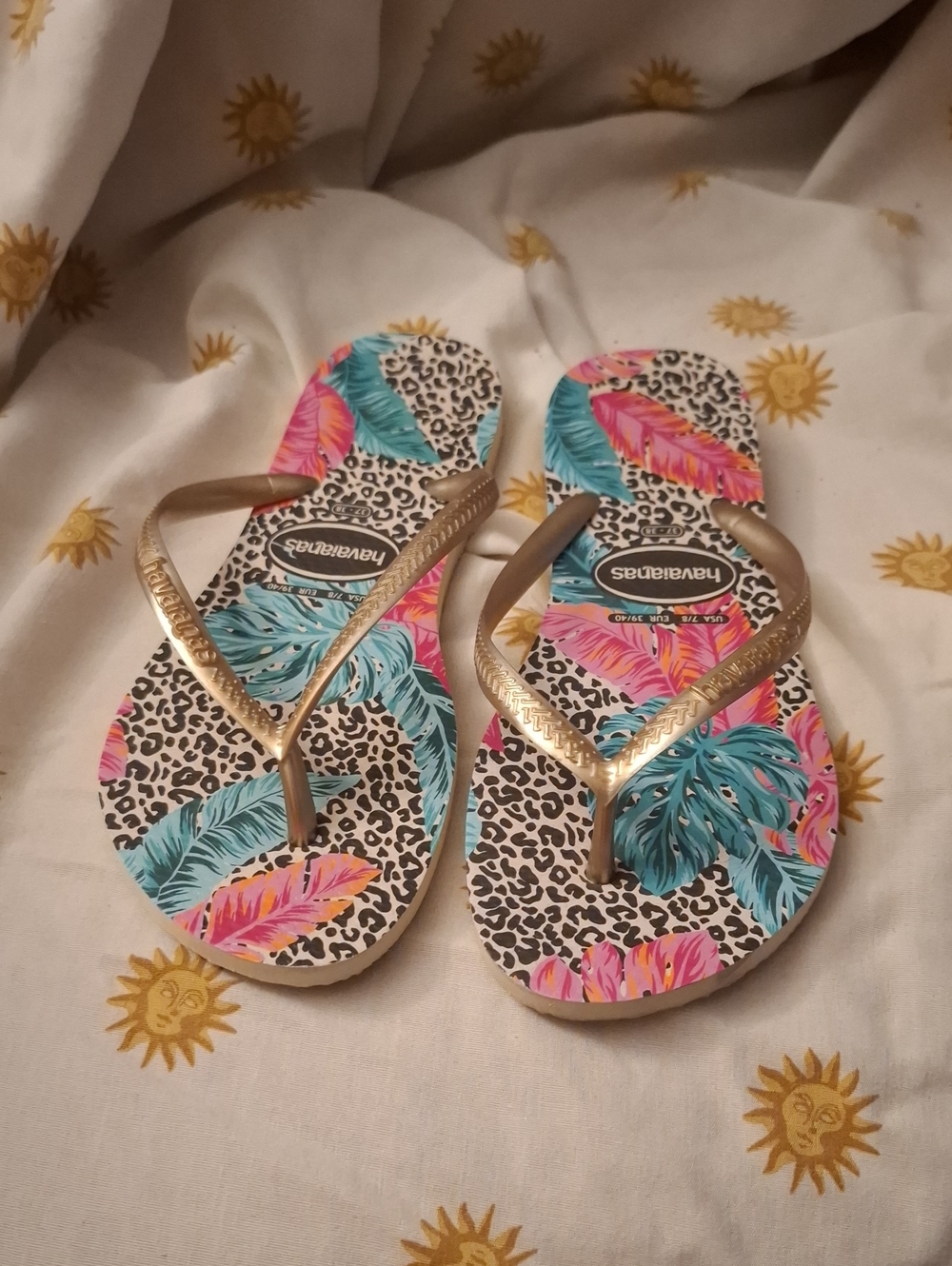 Havaianas Gold-strap Tropical Print Flip Flops - Pink & Teal Sz 7/8